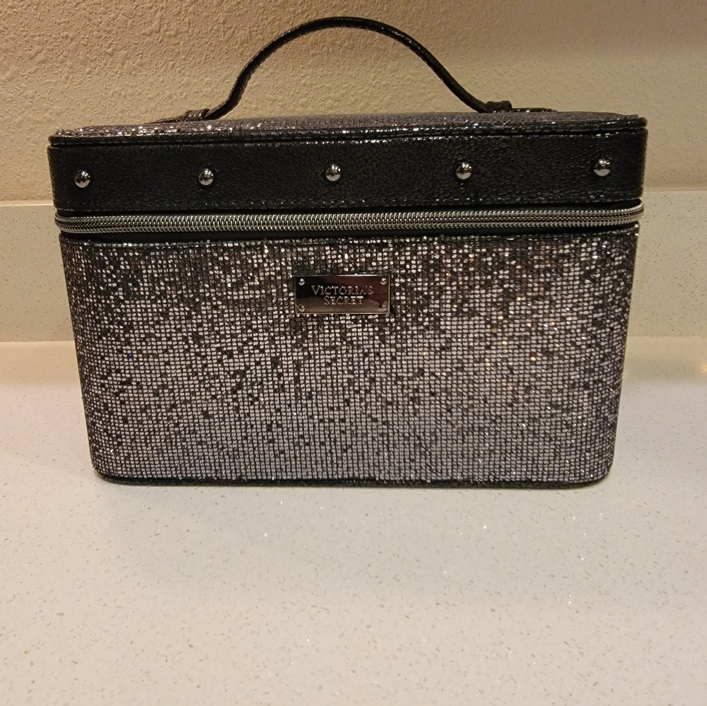 Victoria Secret Trainer Case